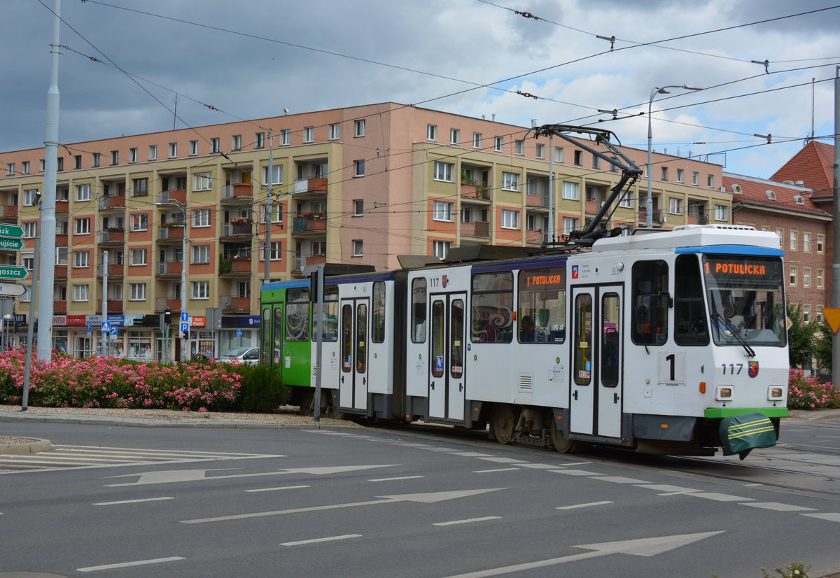 Am 23.06.2018 fuhr diese Tatra KT4Dt  117  auf der Linie 1 durch Stettin. 