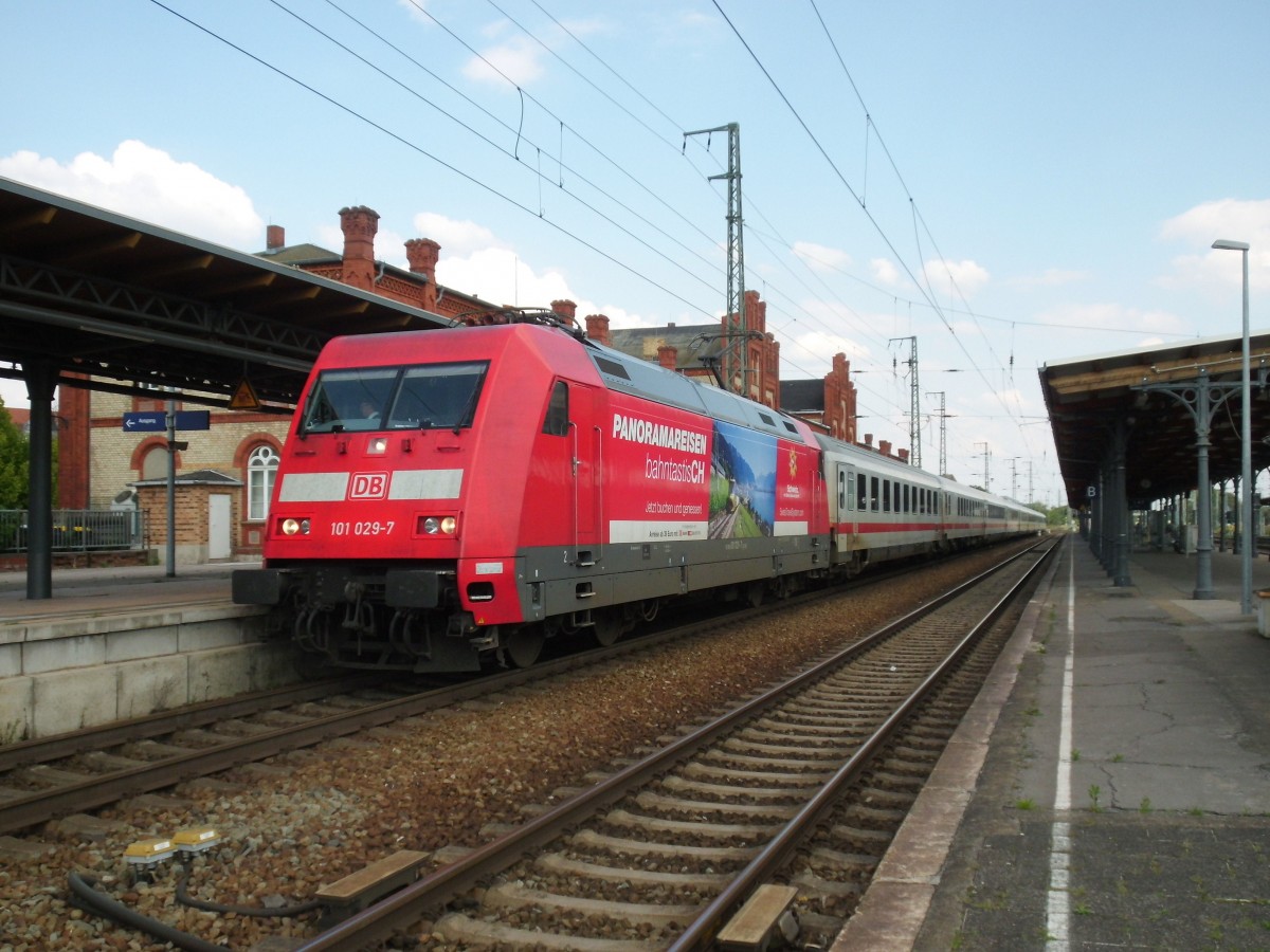 Am 23.08.2015 kam 101 029 mit ihrem IC 142 aus Berlin nach Stendal und fuhr weiter nach Amsterdam.