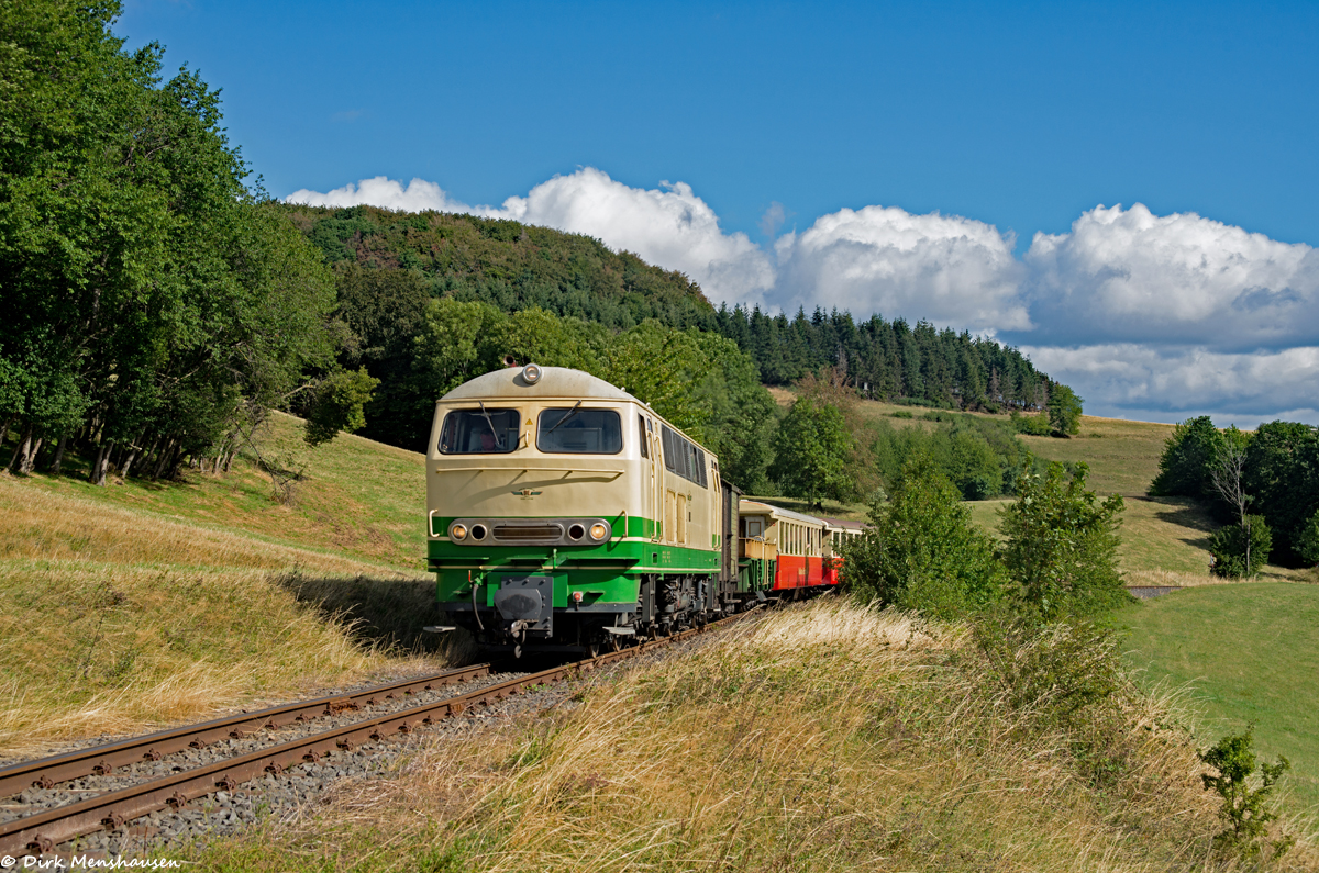 Am 23.08.2020 begegnete mir die D5 der Brohltalbahn auf der Steilstrecke kurz vor dem Bahnhof Engeln.