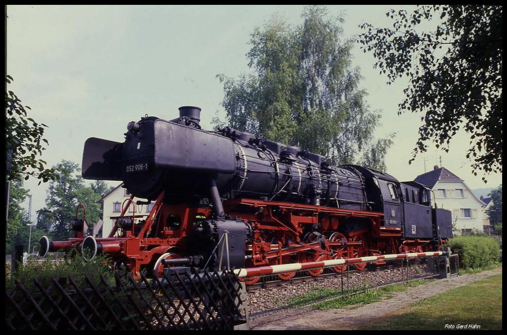 Am 23.5.1990 präsentierte sich 502908 so als Denkmal in Lauda.