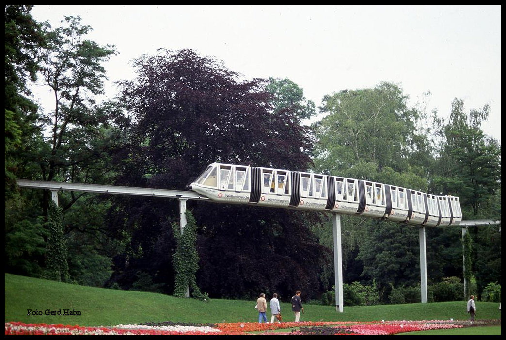 Am 23.6.1993 fotografierte ich die Einschienenbahn der IGA (Internationale Gartenbau Ausstellung) am Stuttgarter Killesberg. 