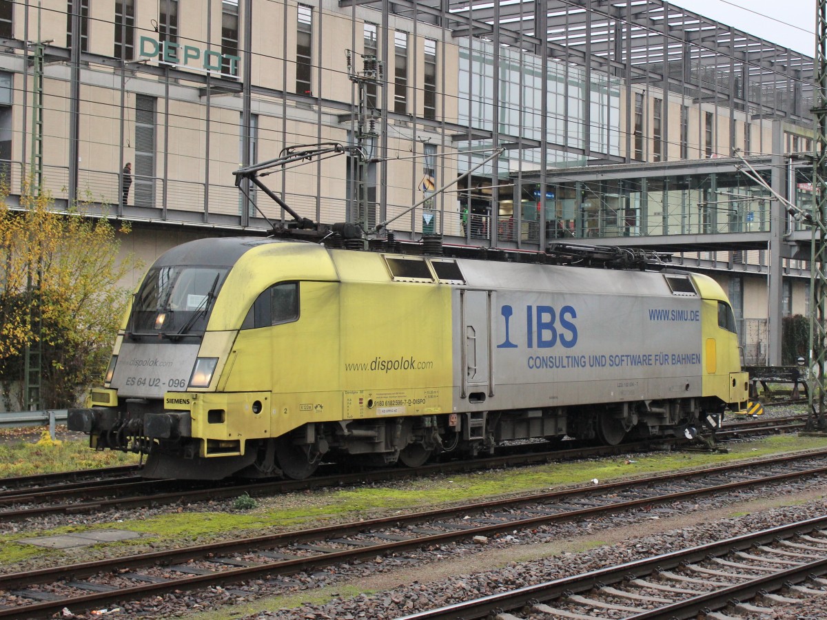 Am 23.November 2013 rangierte IBS 182 596 im Regensburger Hbf.