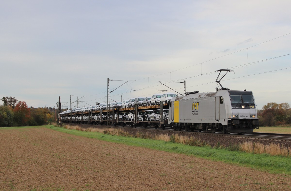 Am 23.Oktober 2013 war RP/PCT 185 681 mit einem ARS-Autozug bei Elze(Han) auf dem Weg Richtung Sden.