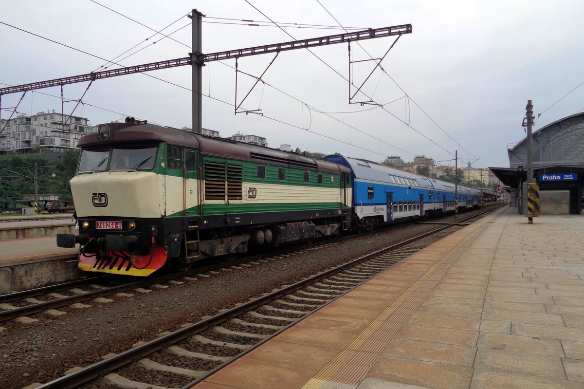 Am 24 September 2017 steht CD 749 264 in Praha hl.n.