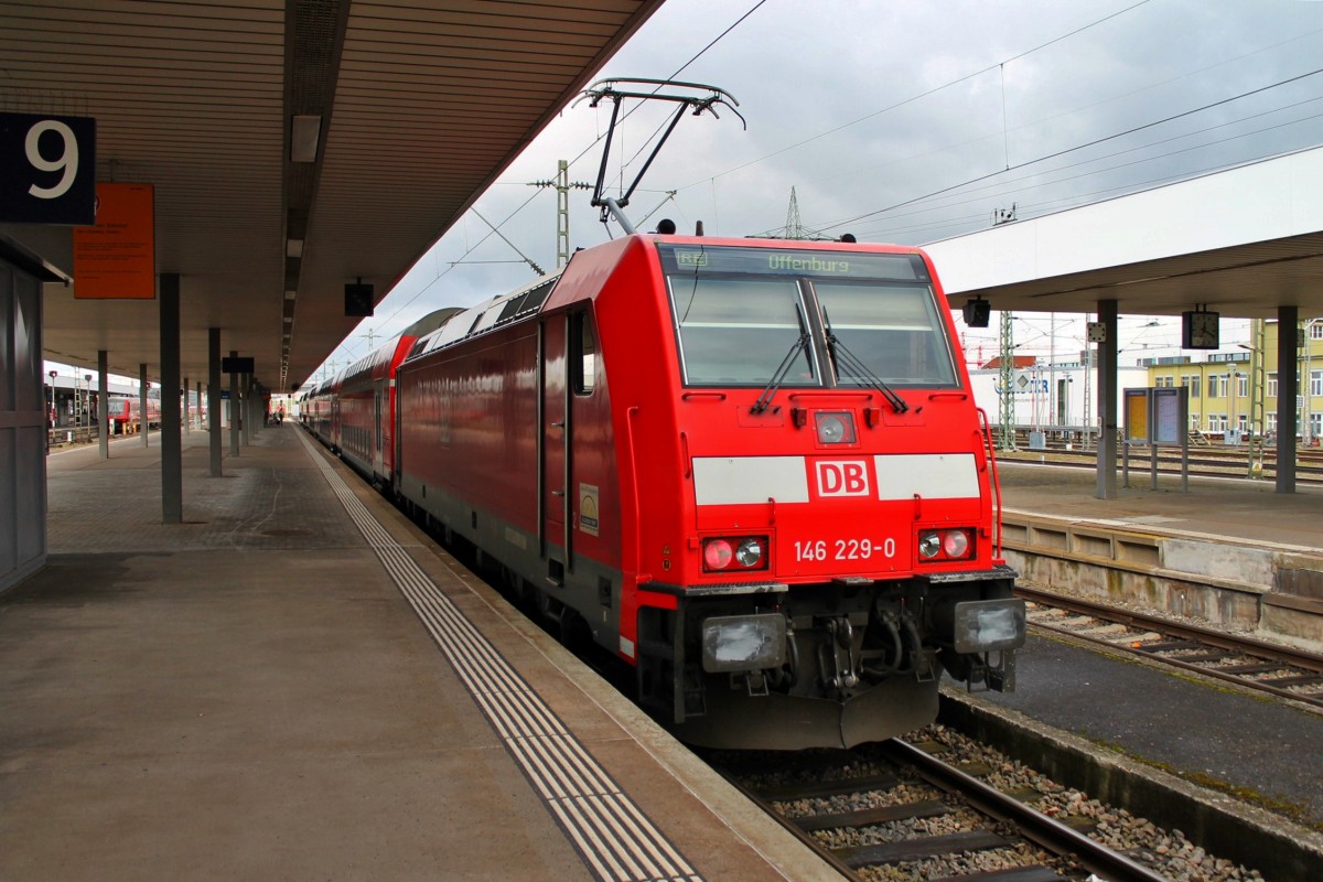 Am 24.01.2014 stand die Freiburger 146 229-0 mit dem RE 26508 (Basel Bad Bf - Offenburg) auf Gleis 9 des Startbahnhofes und wartet noch ca. 30 min bis zu ihrer Abfahrt.