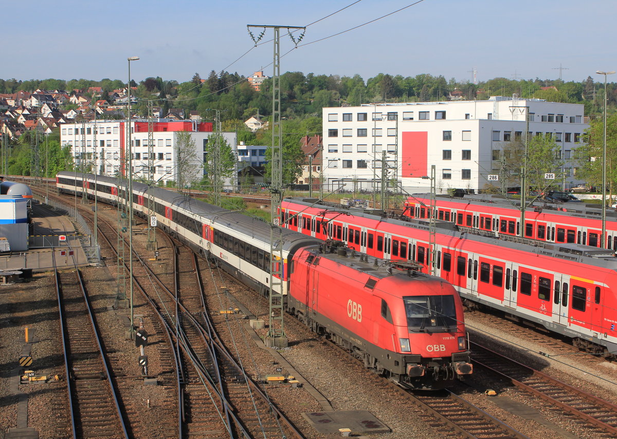 Am 24.04.2018 passiert 1116 275 mit IC aus Zürich die Abstellanlage der S-Bahn in Stuttgart-Vaihingen. 