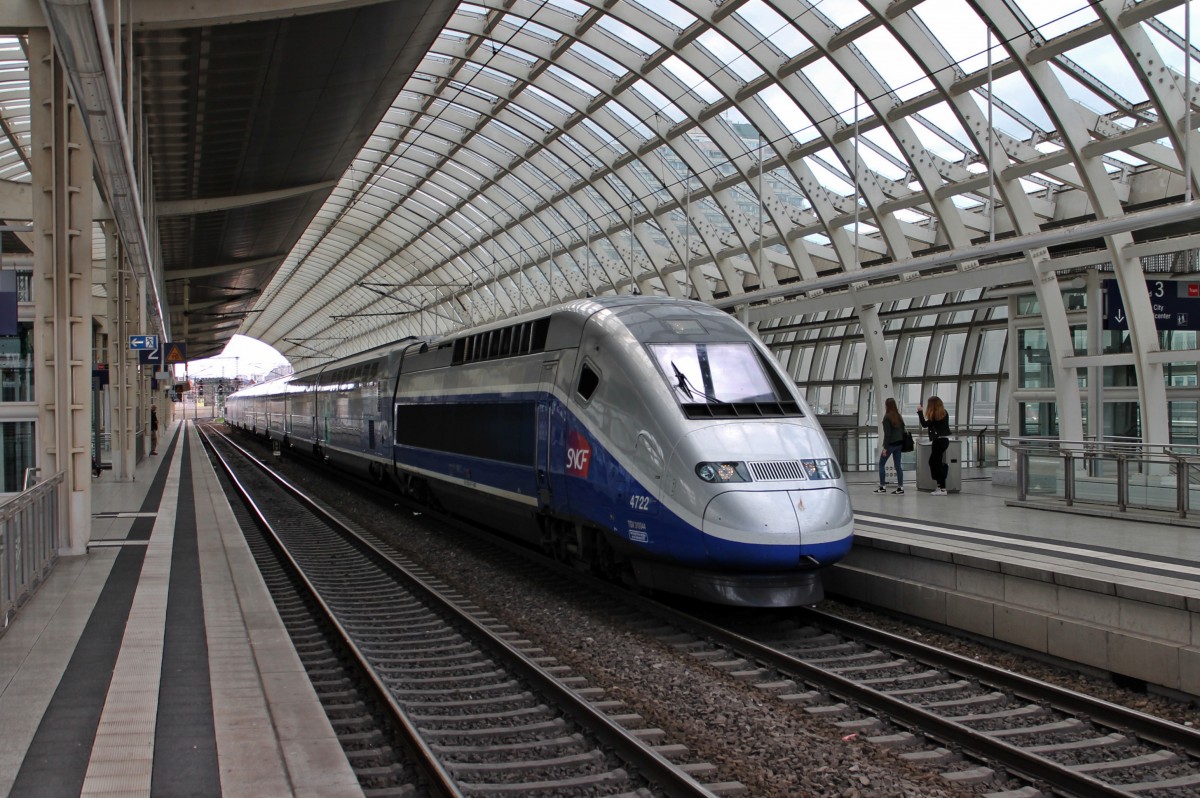 Am 24.05.2014 fuhr TGV Duplex 4722 (310 044/310 043) durch Ludwigshafen (Rhein) Mitte, als er von Paris Est. nach Frankfurt (Main) Hbf unterwegs war.