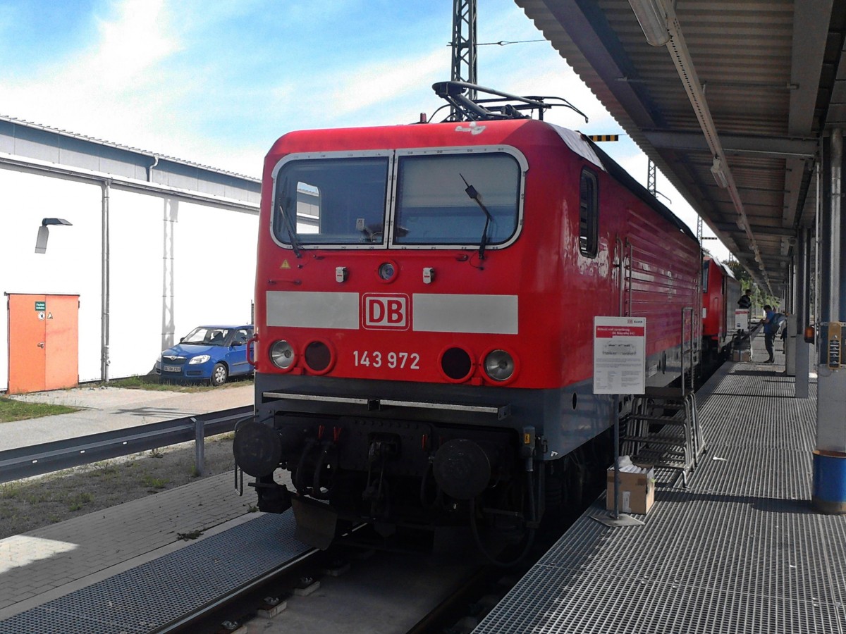 Am 24.06.2012 stand die Freiburger 143 972 an der Wagenwaschanlagen im BW Freiburg, als dort ein Tag der Offenen Tr gefeiert wurde. Grund fr die Veranstaltung, war der 125 Jhrige Geburtstag der Hllentalbahn.