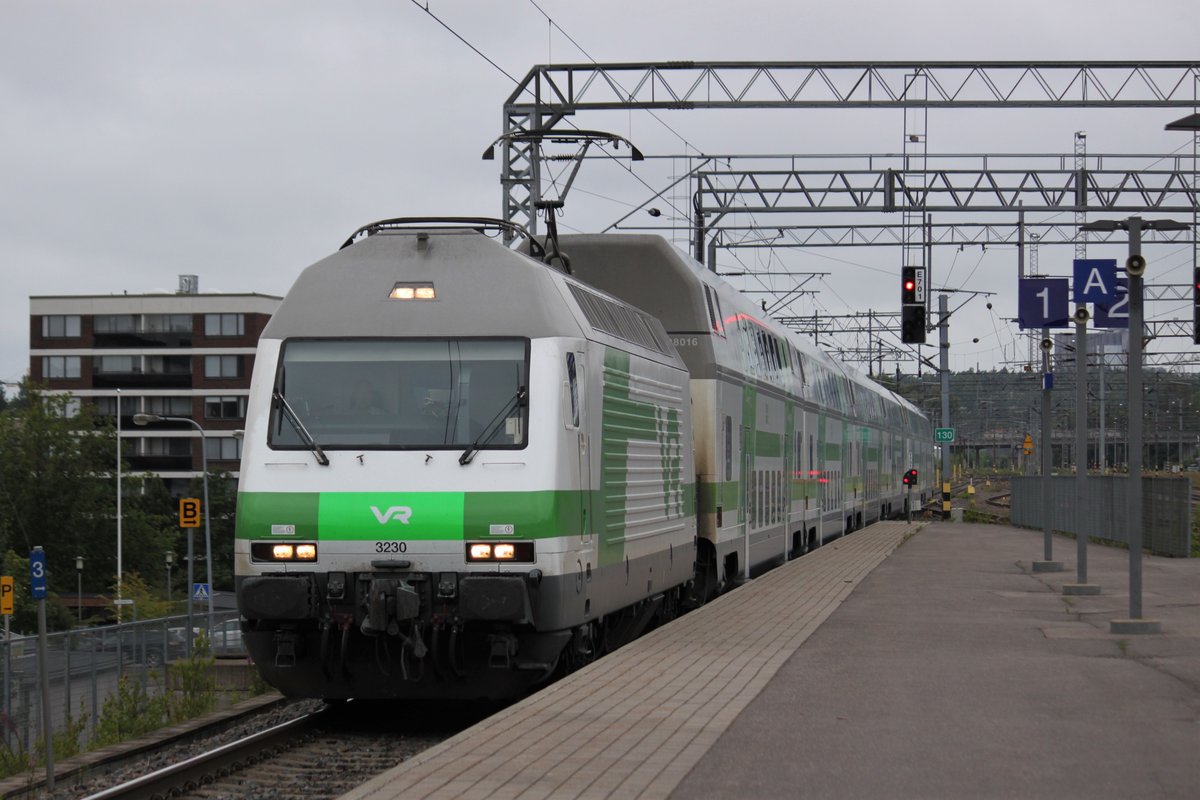 Am 24.07.2017 erreicht IC3 nach Joensuu den Bahnhof Lahti. Diese Strecke wird für finnische Verhältnisse sehr oft bedient (alle 3 Stunden).
