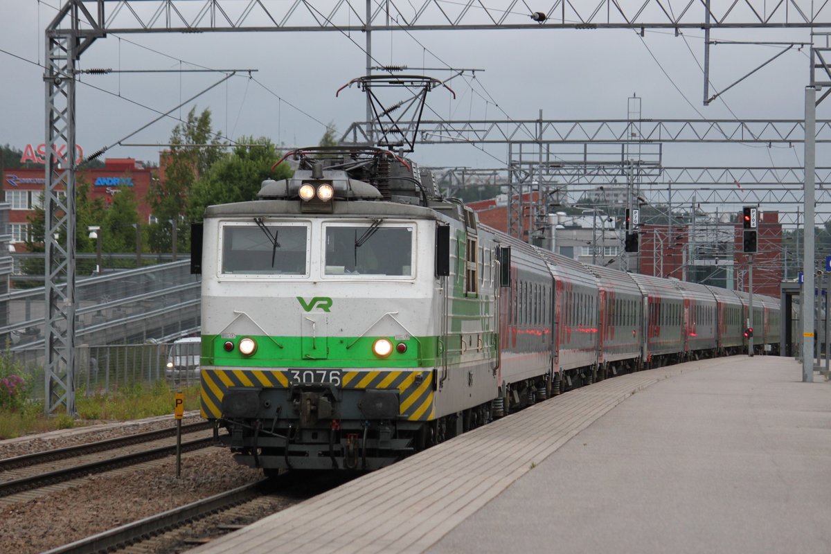 Am 24.07.2017 erreicht P32 aus Moskau den Bahnhof Lahti. 