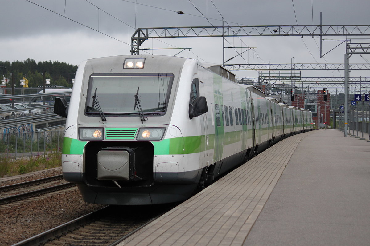 Am 24.07.2017 erreicht S64 nach Helsinki den Bahnhof Lahti.