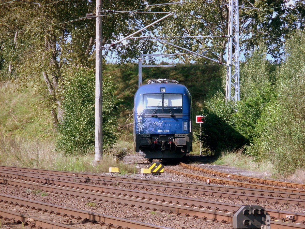 Am 24.08.2014 stand am Übergabebahnhof Borstel 183 500 abgestellt.