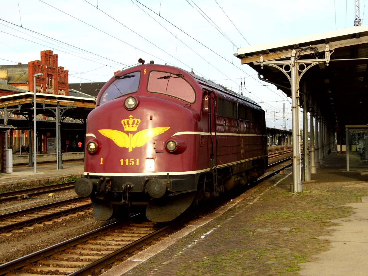 Am 24.09.2015 kam 227 009-8 Nr 1151 von der CLR aus Richtung Magdeburg nach Stendal und fuhr weiter in Richtung Salzwedel .