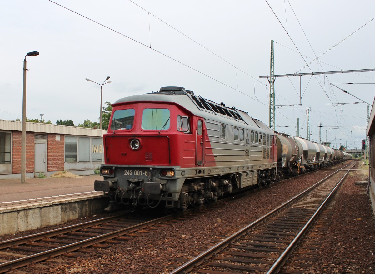 Am 24.Juni 2013 durchfuhr EKO 242 001 mit Slio- und Kesselwagen Guben in Richtung Eisenhüttenstadt.
