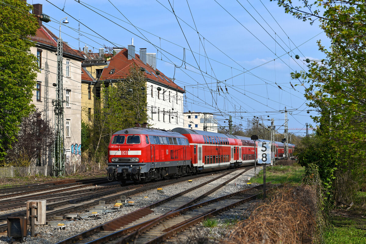 Am 25. April 2021 konnte ich 218 422, die an diesem Tag als Schlusslok an der RB 27251 nach Mühldorf zum Einsatz kam, in München Süd aufnehmen.