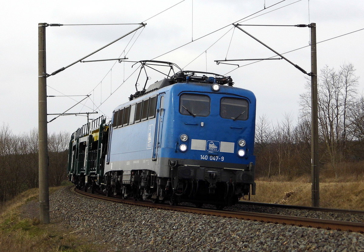 Am 25.02.2018 kam die 140 047-9 von der Press aus Richtung Wittenberge und fuhr weiter nach Stendal .