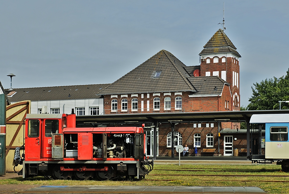 TLoooS① ZX-1 Automatic Chronograph – Zelos Watches
