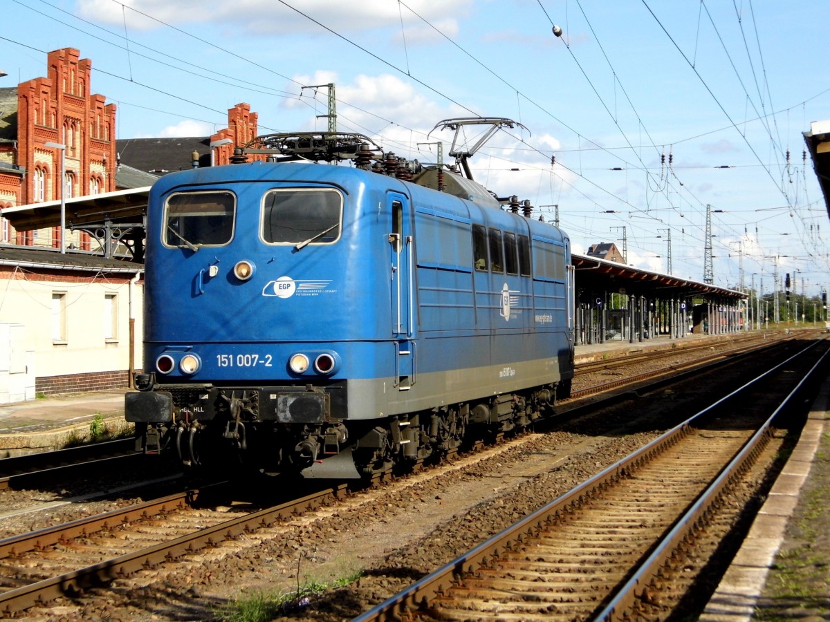 Am 25.09.2015 kam 151 007-2 von der EGP aus Richtung Magdeburg nach Stendal und fuhr weiter in Richtung Wittenberge .