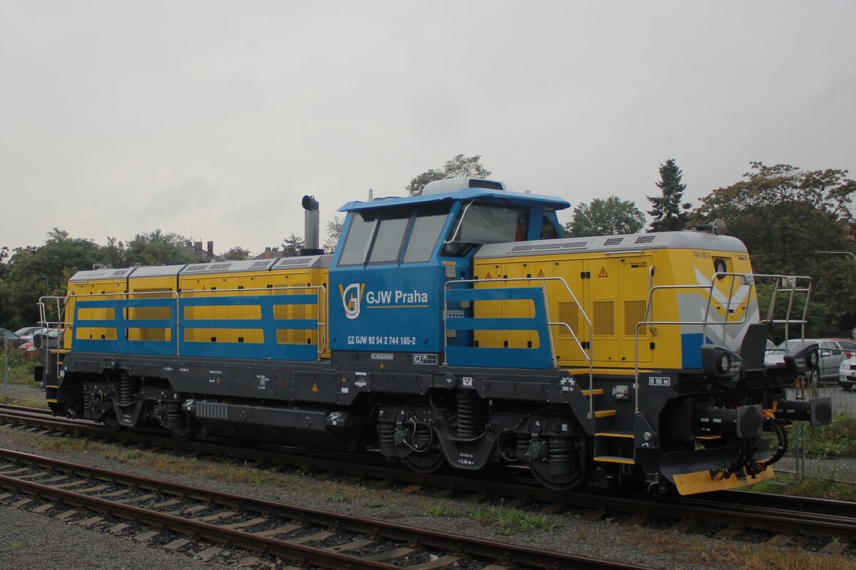 Am 26 September 2025 steht ins nebligen Kolín GJW PRaha 744 165 abgestellt.