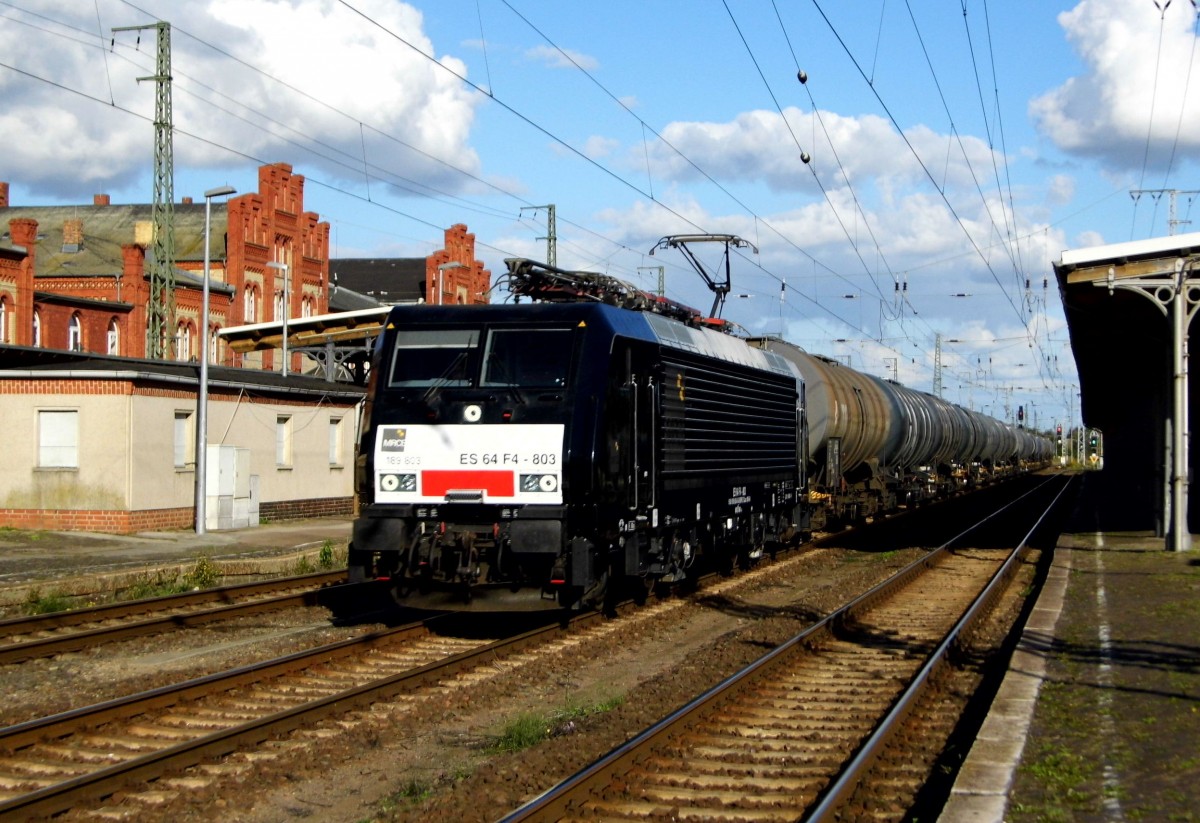 Am 26.09.2015 kam die 189 803 von der Lokomotion Gesellschaft für Schienentraktion mbH, (MRCE Dispolok) aus Richtung Magdeburg nach Stendal und fuhr weiter in Richtung Salzwedel .