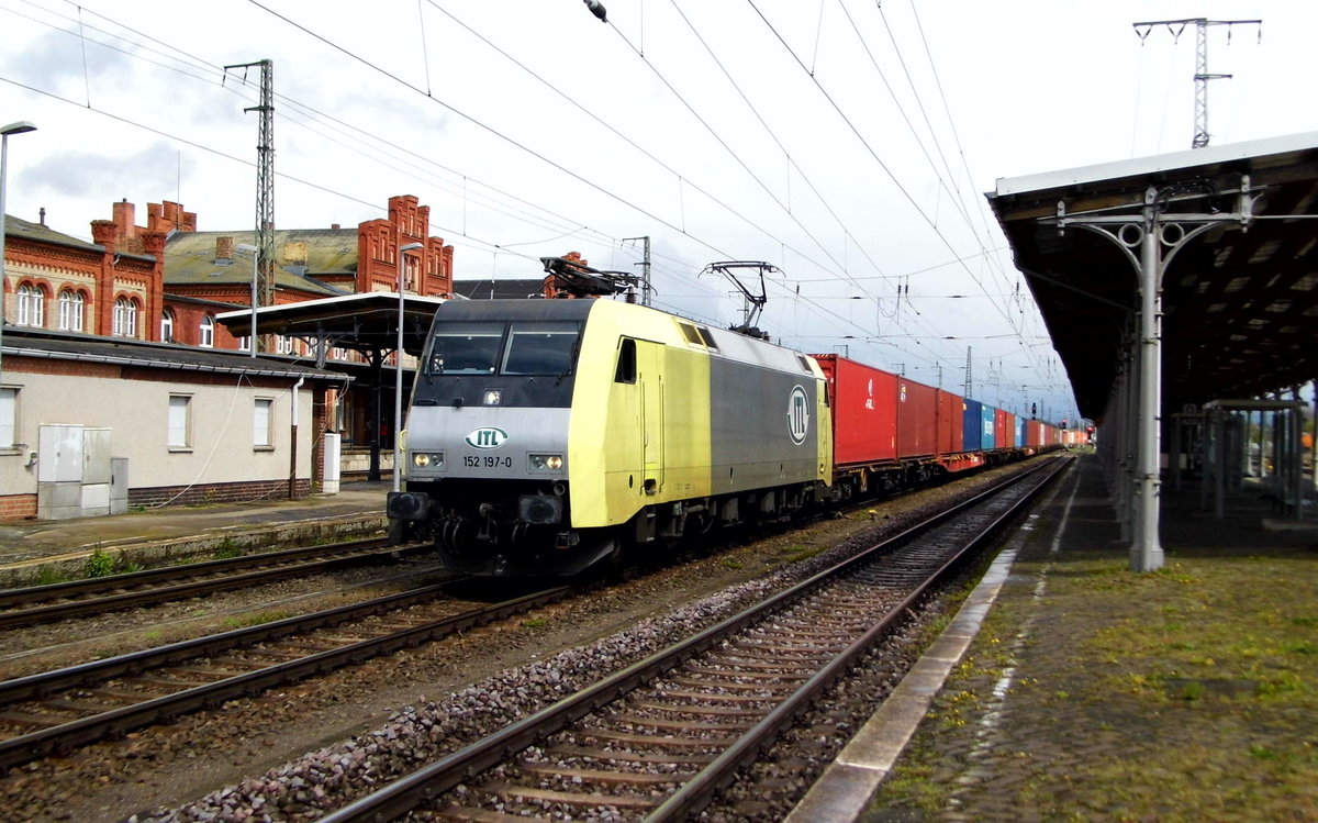 Am 27.04.2016 kam die 152 197-0 von der ITL aus Richtung Magdeburg nach Stendal und fuhr weiter in Richtung Salzwedel .