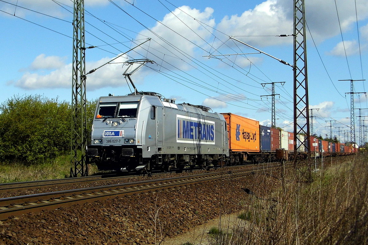 Am 27.04.2017 kam die 386 027-7 von METRANS aus Richtung Stendal und fuhr nach Magdeburg .