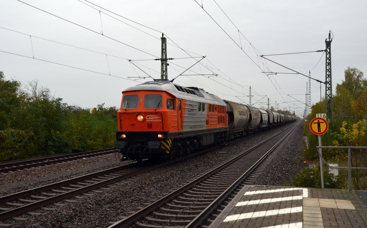 Am 27.10.19 führte 230 077 einen Transcereal-Zug von Neudietendorf nach Bad Schandau durch Gräfenhainichen Richtung Wittenberg.