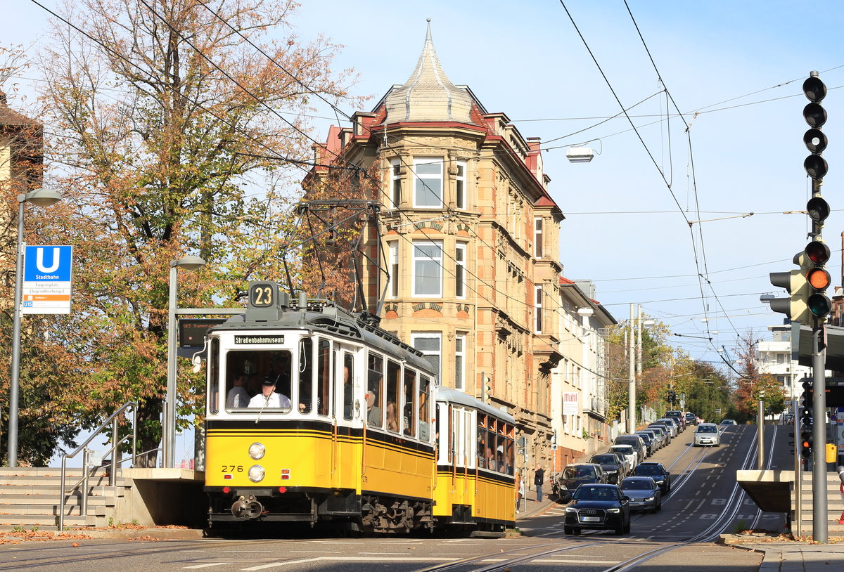 Am 27.10.2019 erreicht Wagen 276 als Oldtimerlinie 23 die Haltestelle Eugensplatz. 