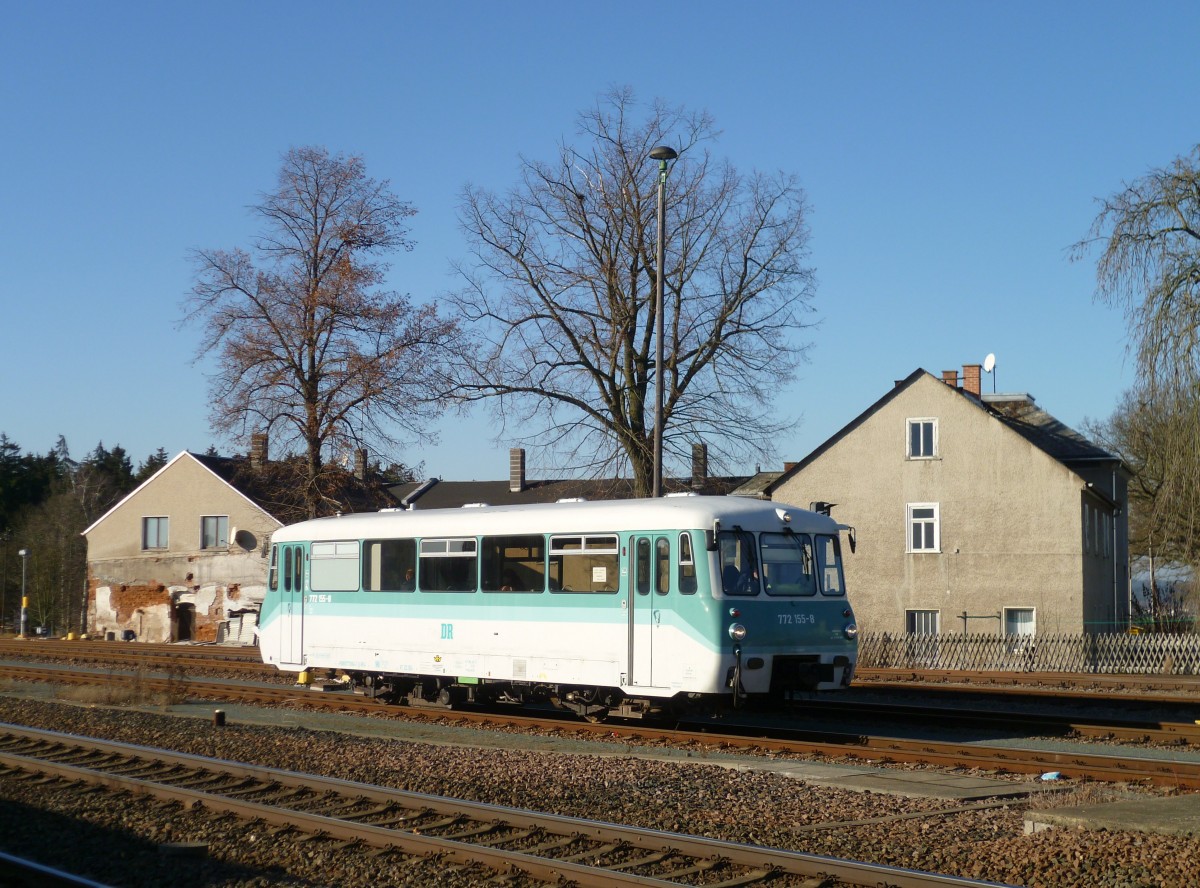 Am 27.11.11 wurde wieder auf der Strecke Schönberg-Langenbuch gefahren. Hier 772 155-8 in Schönberg/V.