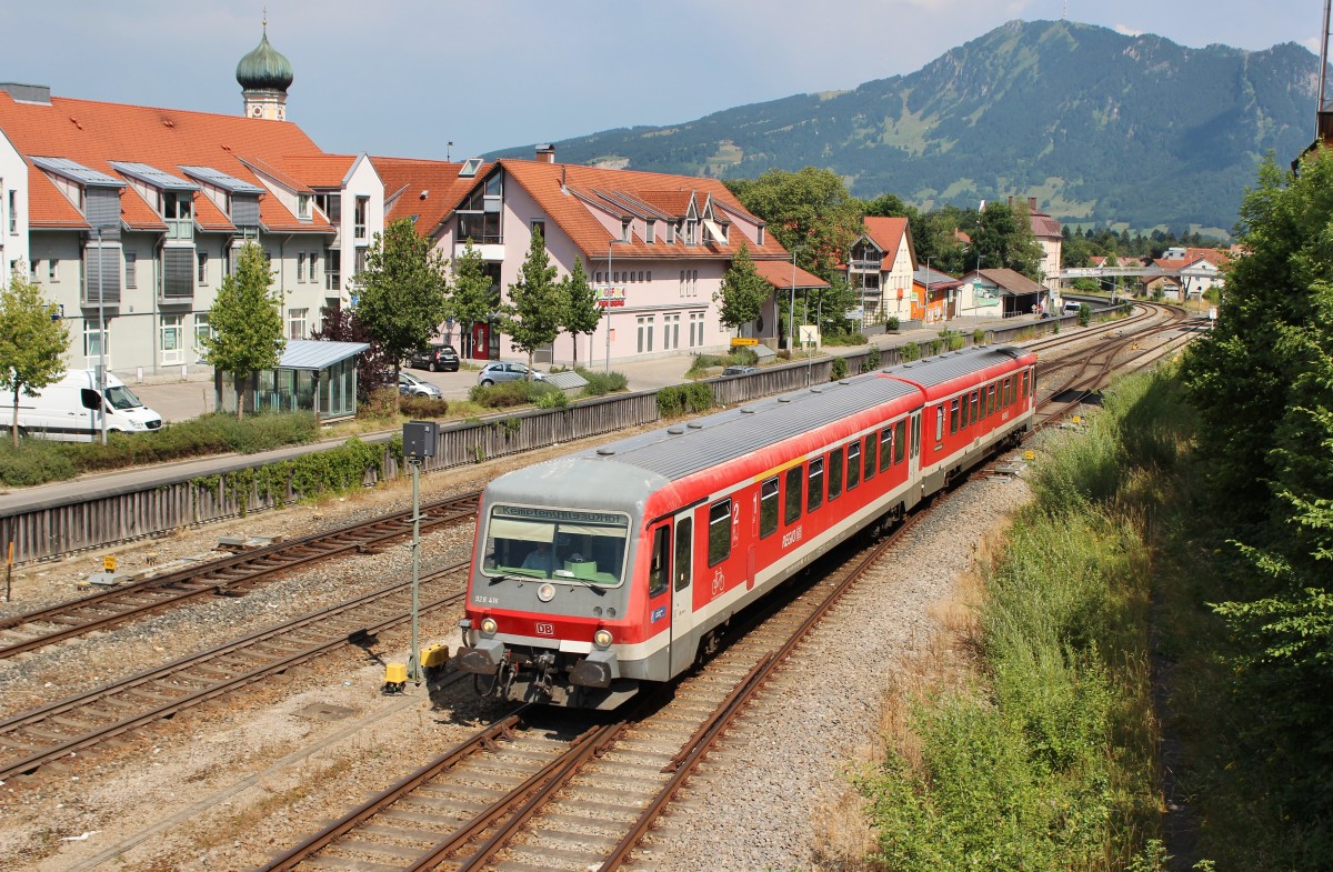 Am 27.Juli 2013 erreichte 628/928 416 als RB aus Oberstdorf den Bahnhof Immenstadt und hat ihn anschlie�end in Richtung Kempten(Allg�u) Hbf wieder verlassen.