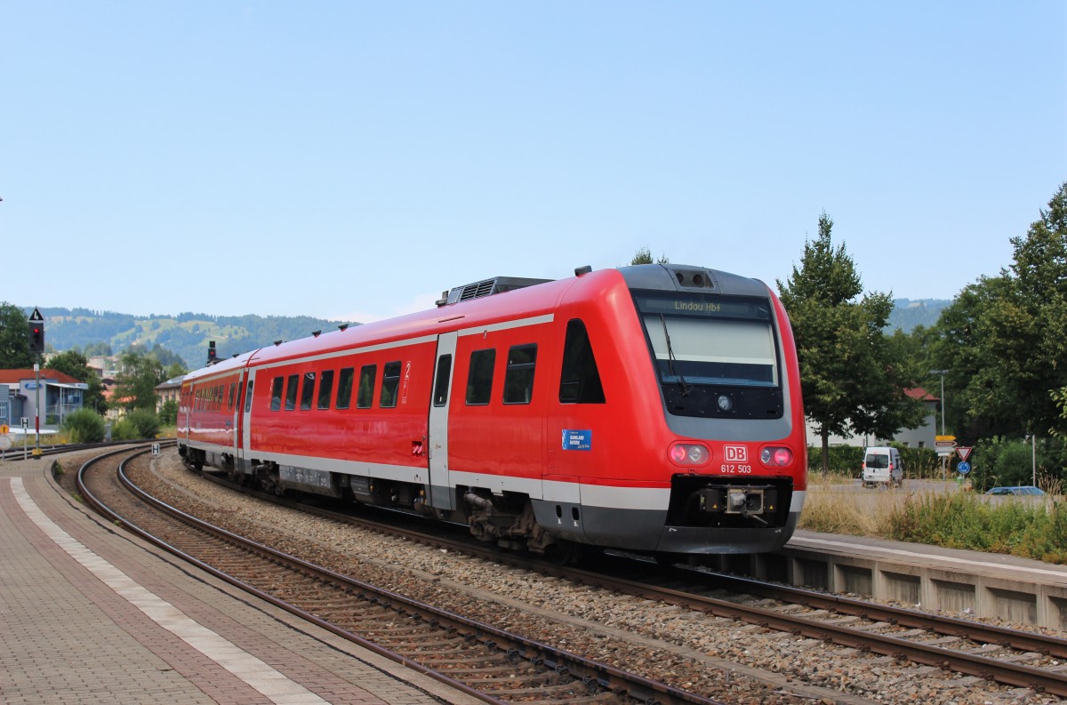 Am 27.Juli 2013 verlie� 612 003 als RE den Bahnhof Immenstadt nach Lindau Hbf.