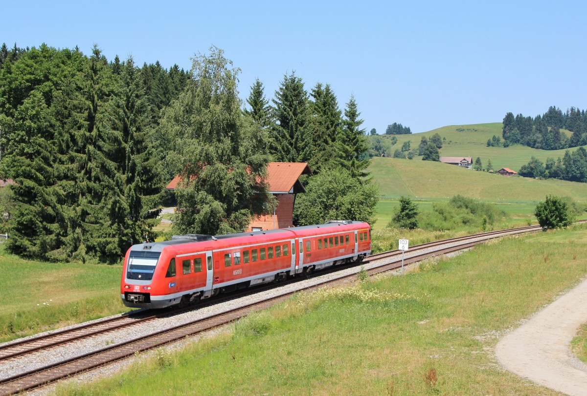 Am 27.Juli 2013 war 612 079 bei Oberstaufen als RE auf dem Weg von Lindau Hbf �ber Kempten(Allg�u) nach Ulm Hbf.