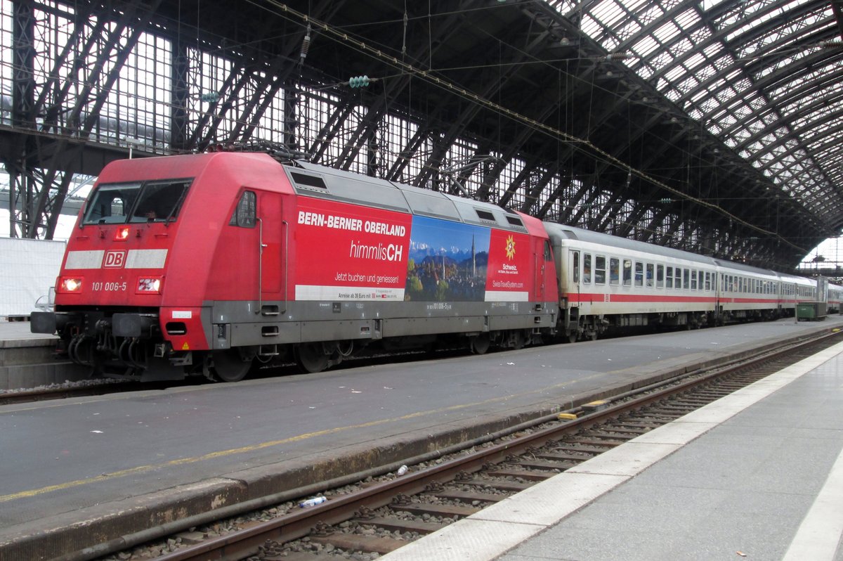 Am 28 Mai 2014 steht 101 006 in Köln Hbf.