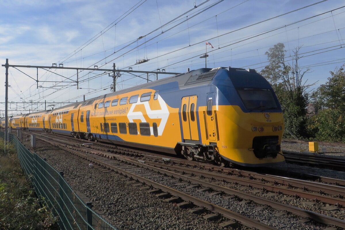 Am 28 Oktober 2022 treft NS 9522 in Nijmegen ein und wirbt für neue Fachleute. Das Bild wurde vom offenbarer Platz gemacht.