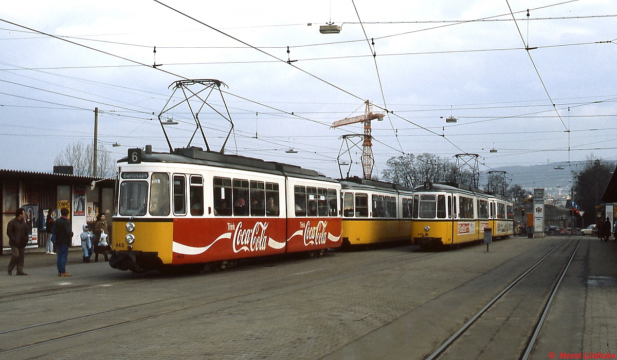 Am 28.02.1987 treffen zwei Züge der Linien 5 und 6 am Pragsattel aufeinander. Heute liegt die Station tiefer in einem Trog.