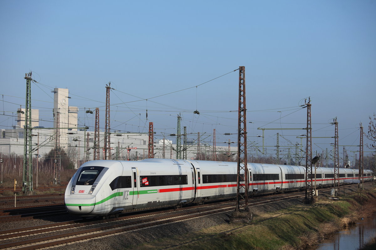 Am 28.02.2021 fuhr 412 050 als ICE515 nach München Hbf durch Düsseldorf-Derendorf. 
