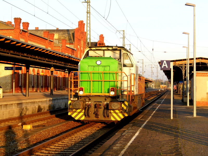 Am 28.10.2014 kam die 277 102 von der STEG aus Richtung Berlin nach Stendal und fuhr weiter in Richtung  Niedergörne .