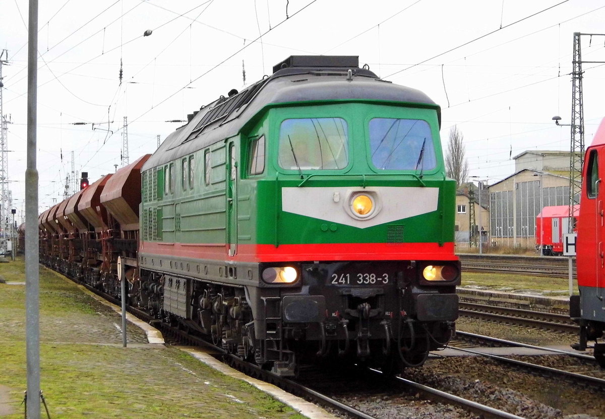 Am 28.12.2016 kam die 241 338-3 von der TRG aus Richtung Wittenberge nach Stendal und fuhr weiter in Richtung Magdeburg .