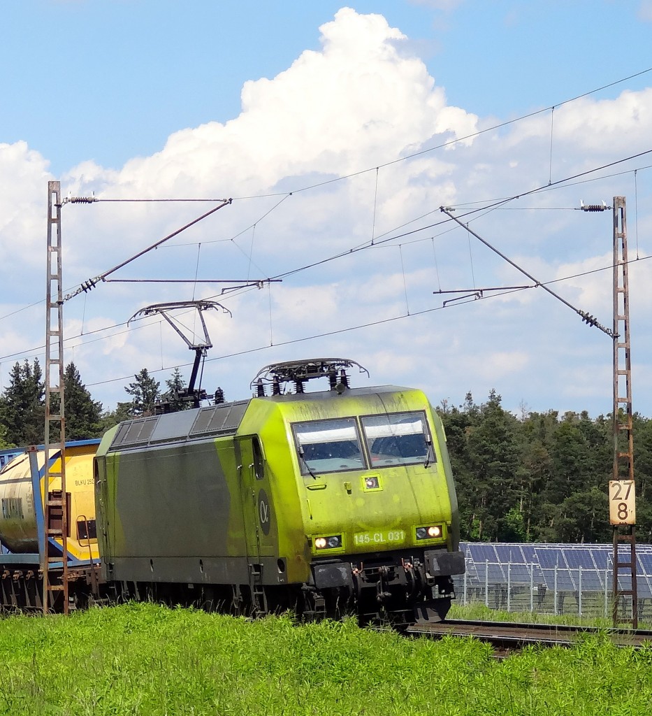 Am 28.5.13 gelang mir ein Lokportrait von der Gelben 145 031, welche für Crossrail im Einsatz ist. 
Aufgenommen bei Waghäusel. 