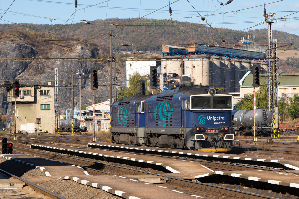 Am 29. September 2018 waren 753 718-6 und 741-8 in Usti nad Labem-Strekov unterwegs.