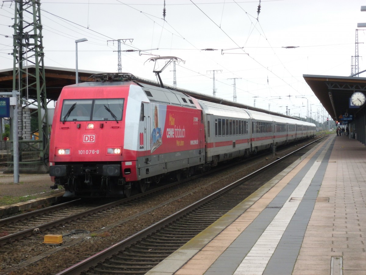 Am 29.06.2014 kam 101 076 mit dem IC 145 aus Amsterdam nach Stendal und fuhr weiter in Richtung Berlin.