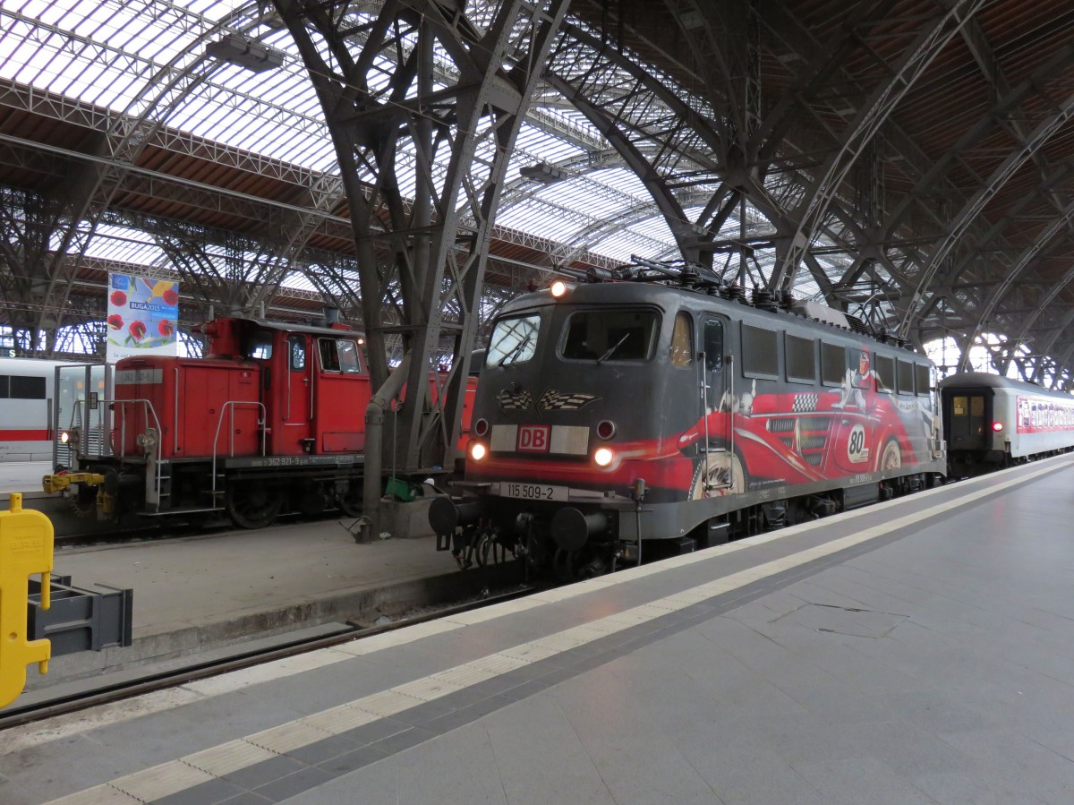 Am 29.06.2015 präsentierte sich 115 509 schön beklebt auf dem Leipziger Hauptbahnhof.