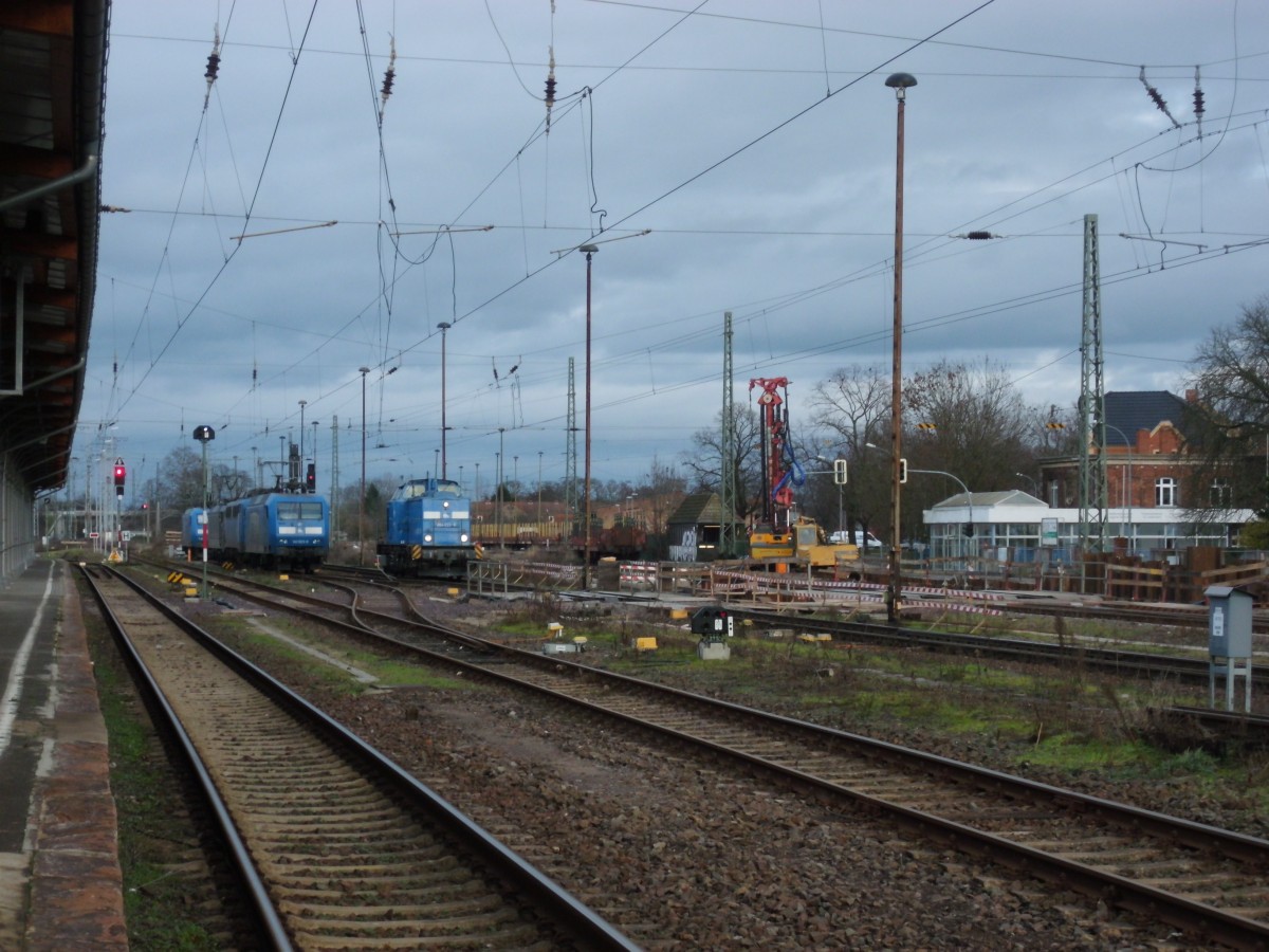 Am 29.12.2013 fuhr 204 033 Lz wieder in Richtung Niedergörne.
