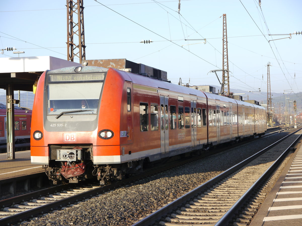 Am 29.12.2016 kam 425 035 als RB 58027 aus Jossa in Gemünden (Main) an.