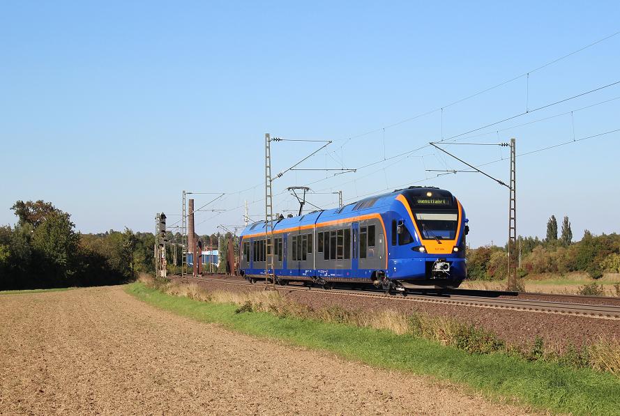 Am 2.Oktober 2013 war CAN 427 006 als Leerfahrt bei Elze(Han) auf dem Weg Richtung Sden unterwegs.