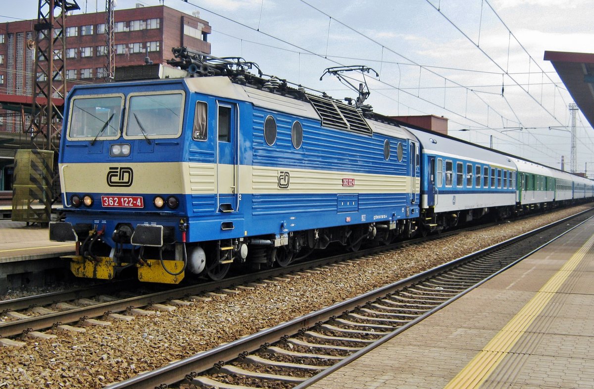 Am 30 Mai 2012 steht CD 362 122 in Pardubice