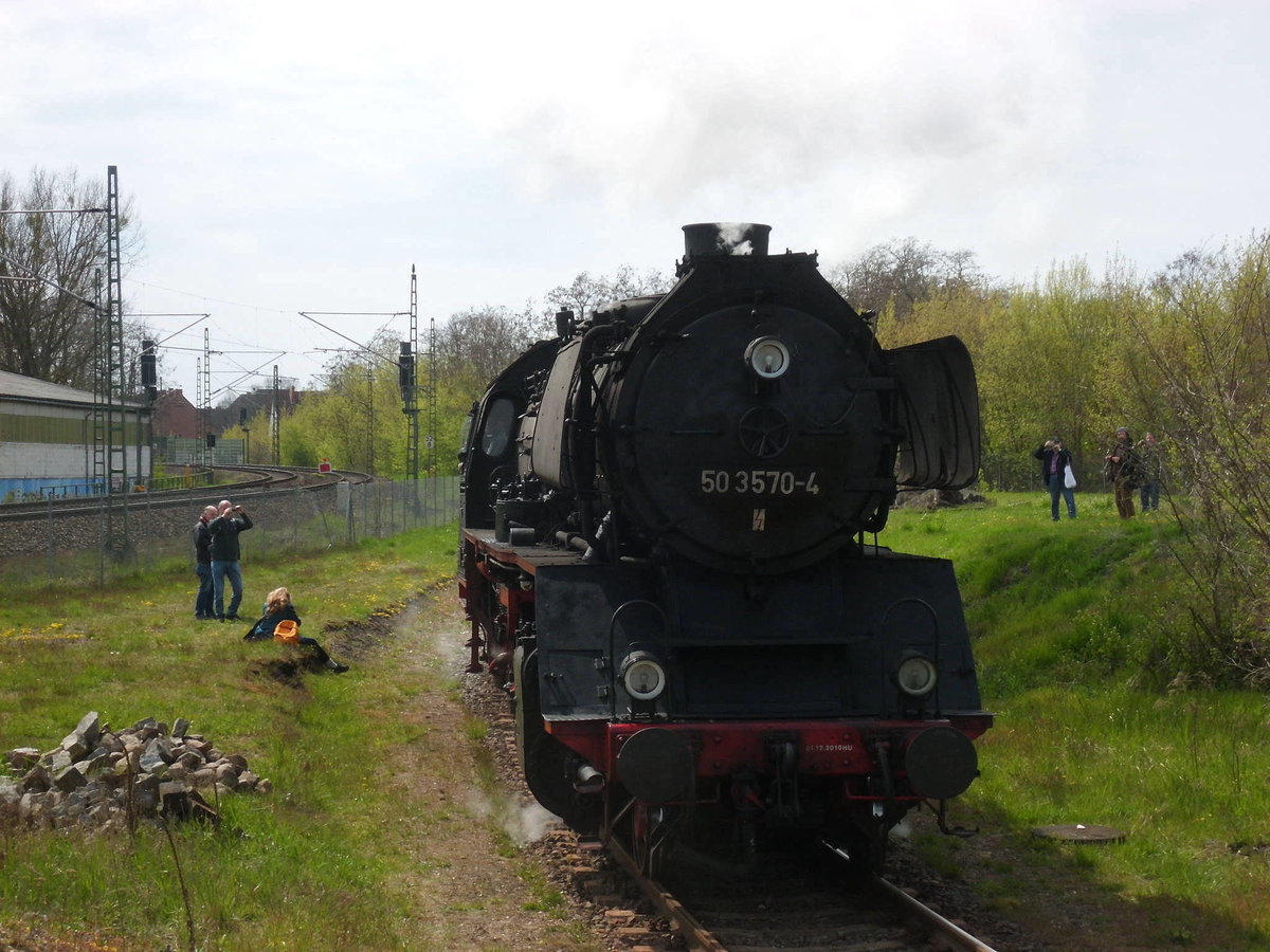 Am 30.04.2016 war in Wittenberge Saisonstart(Frühlingsfest) und 50 3570 machte die Führerstandsmitfahrten.