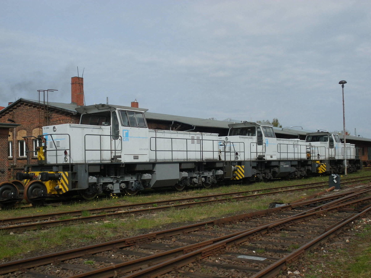 Am 30.04.2016 war in Wittenberge Saisonstart(Frühlingsfest) und 270 003,276 003,276 013 stand im Aussengelände.