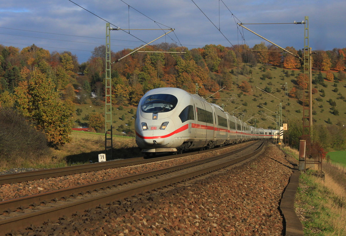 Am 30.10.2012 legt sich ein unbekannter 403 in Richtung Stuttgart zwischen Lonsee und Urspring in die Kurve. 