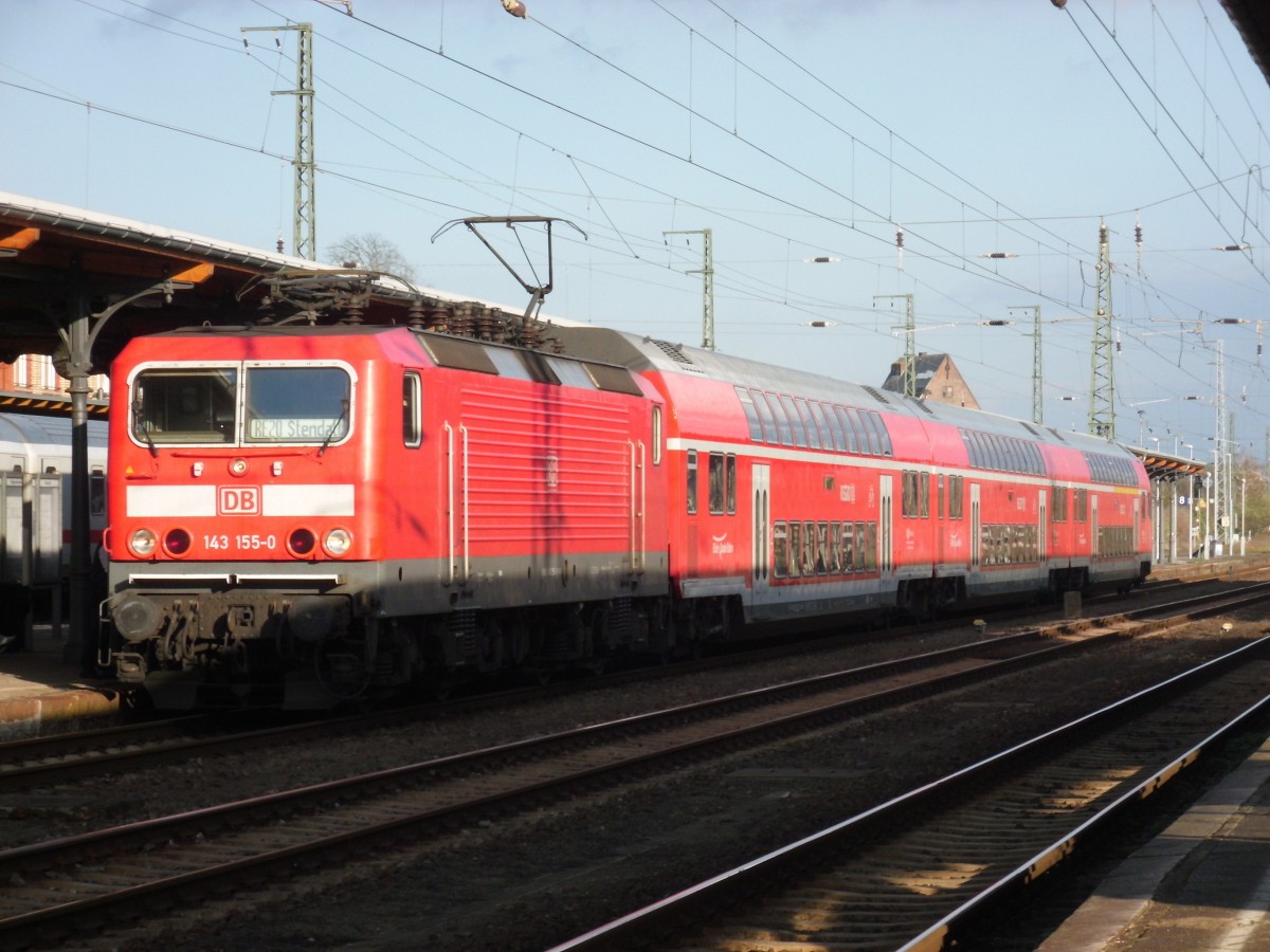 Am 30.10.2013 kam 143 155 mit dem RE 17618 von Halle/Saale nach Stendal und weiter zurck nach Halle/Saale als RE 17653.